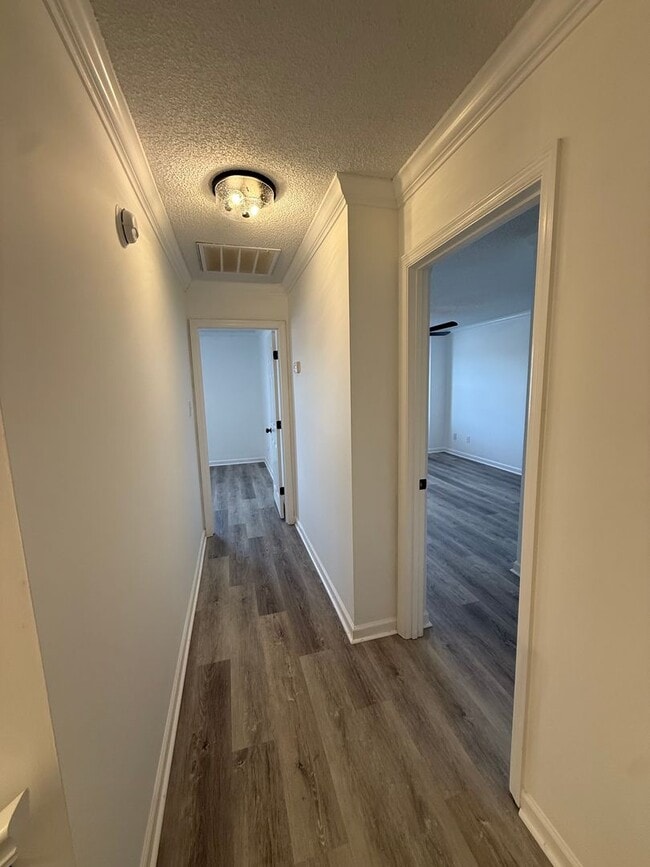Building Photo - Newly Renovated Townhome 2 Bedroom - 2.5 Bathrooms