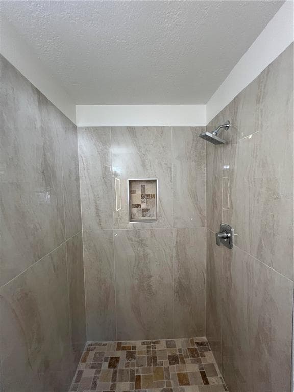 Building Photo - 2502 Tropical Shores Dr SE