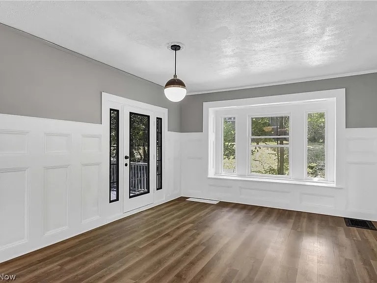 Building Photo - 2231 Bellfield Ave