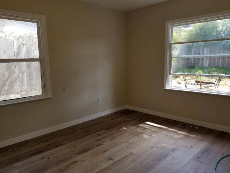 Building Photo - 825 Cypress St