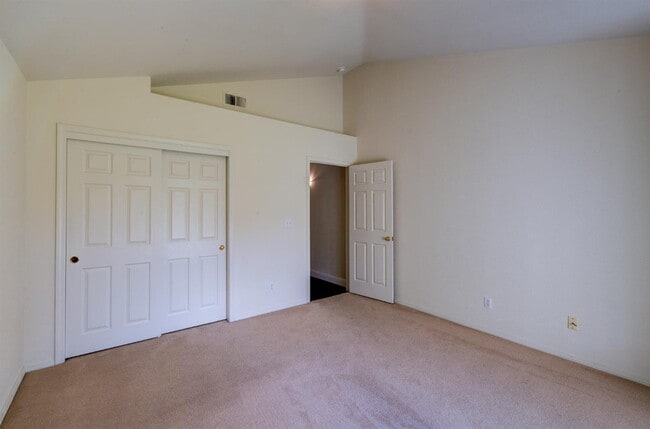 Building Photo - 8437 N Recreation Ave