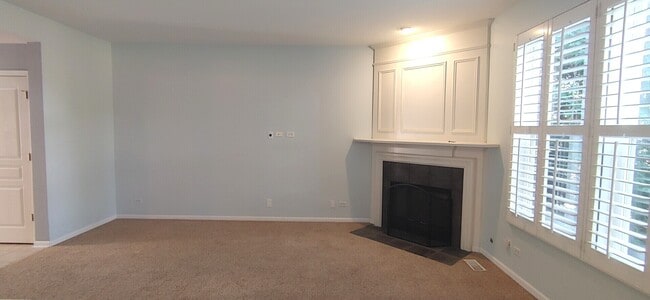 Building Photo - 564 Woods Creek Ln