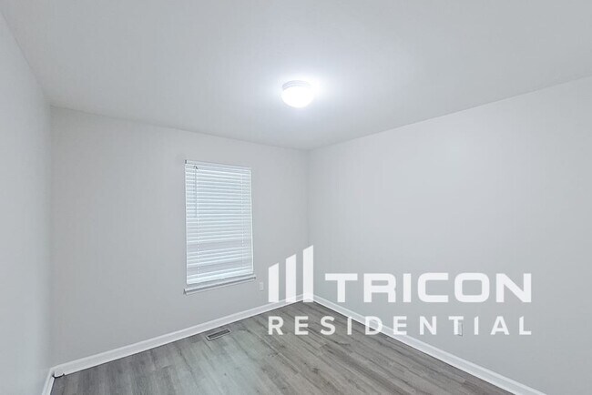 Building Photo - 745 Diamond Pointe Ct