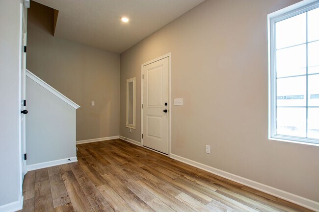 Building Photo - 2 Bedroom / 2.5 Bath Town Home Recently Built with Garage and Washer/Dryer!