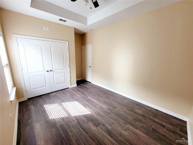 Building Photo - 17 Taft St