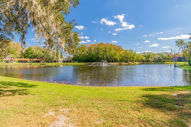 Building Photo - 11550 Baywood Meadows Dr