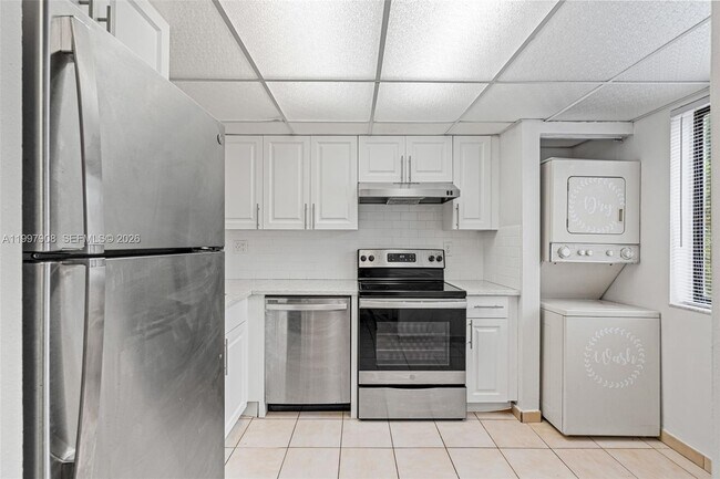 Building Photo - 319 NW 109th Ave