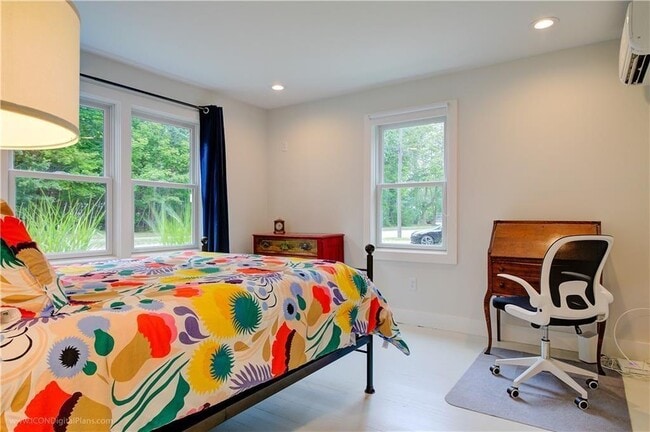 Building Photo - 59 Melrose Ave