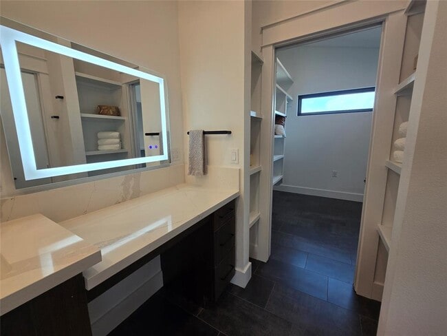 Building Photo - 5301 Grover Ave