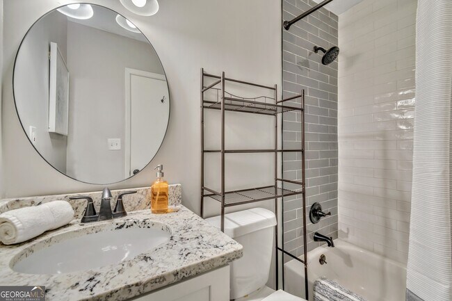 Building Photo - 1695 Wynndowne Trail