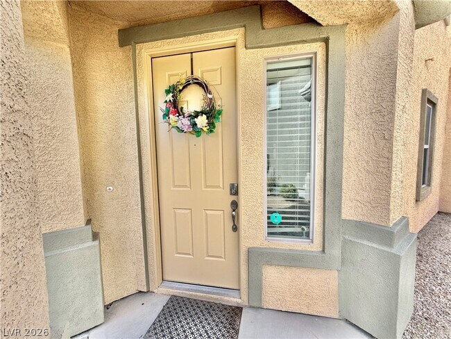 Building Photo - 399 Center Green Dr