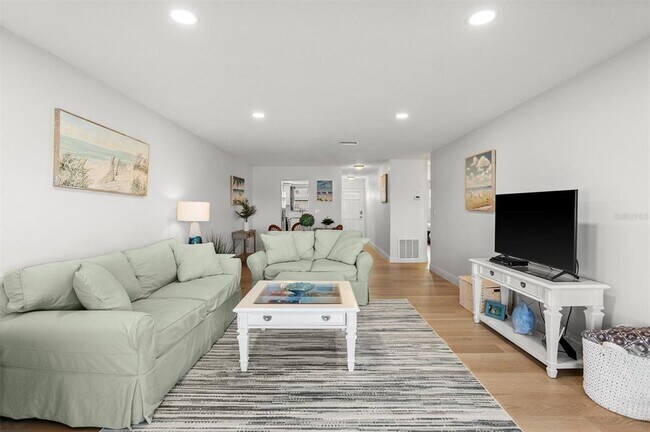 Building Photo - 5955 30th Ave S