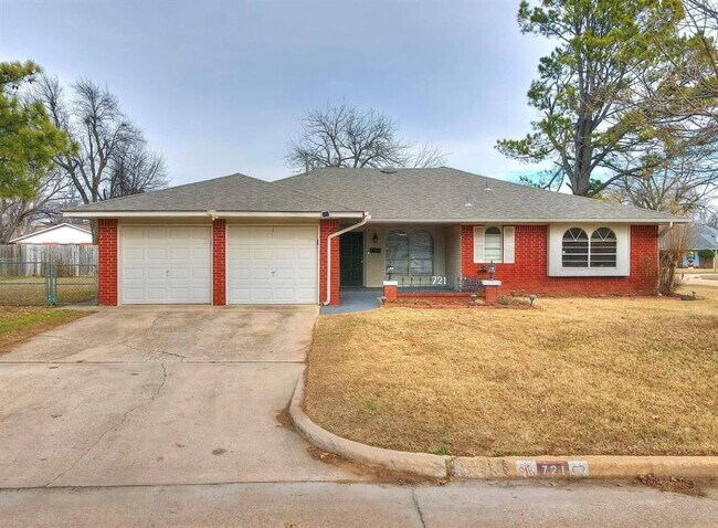 Primary Photo - 721 Claremont Dr
