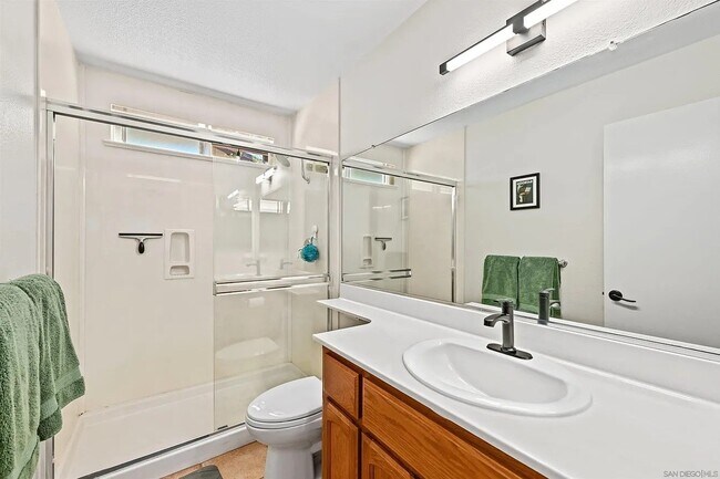 Building Photo - 462 Dewane Dr