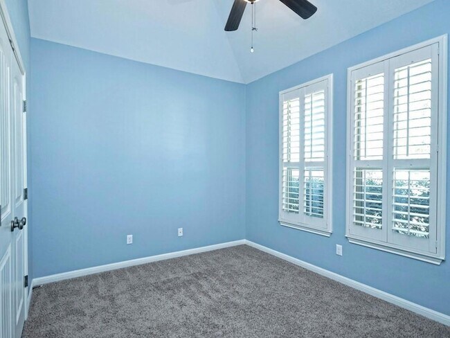 Building Photo - 2216 Lookout Range Dr