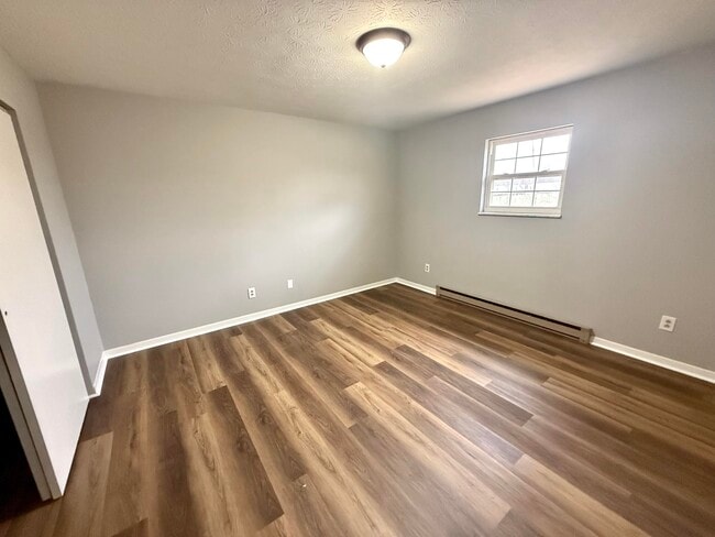 Building Photo - 1155 KY-3057