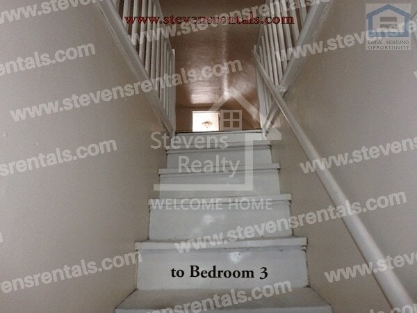 Building Photo - 1904 N Dixie Ave