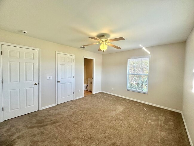 Building Photo - Spacious 3 Bed Duplex With Garage in SW Cape Coral