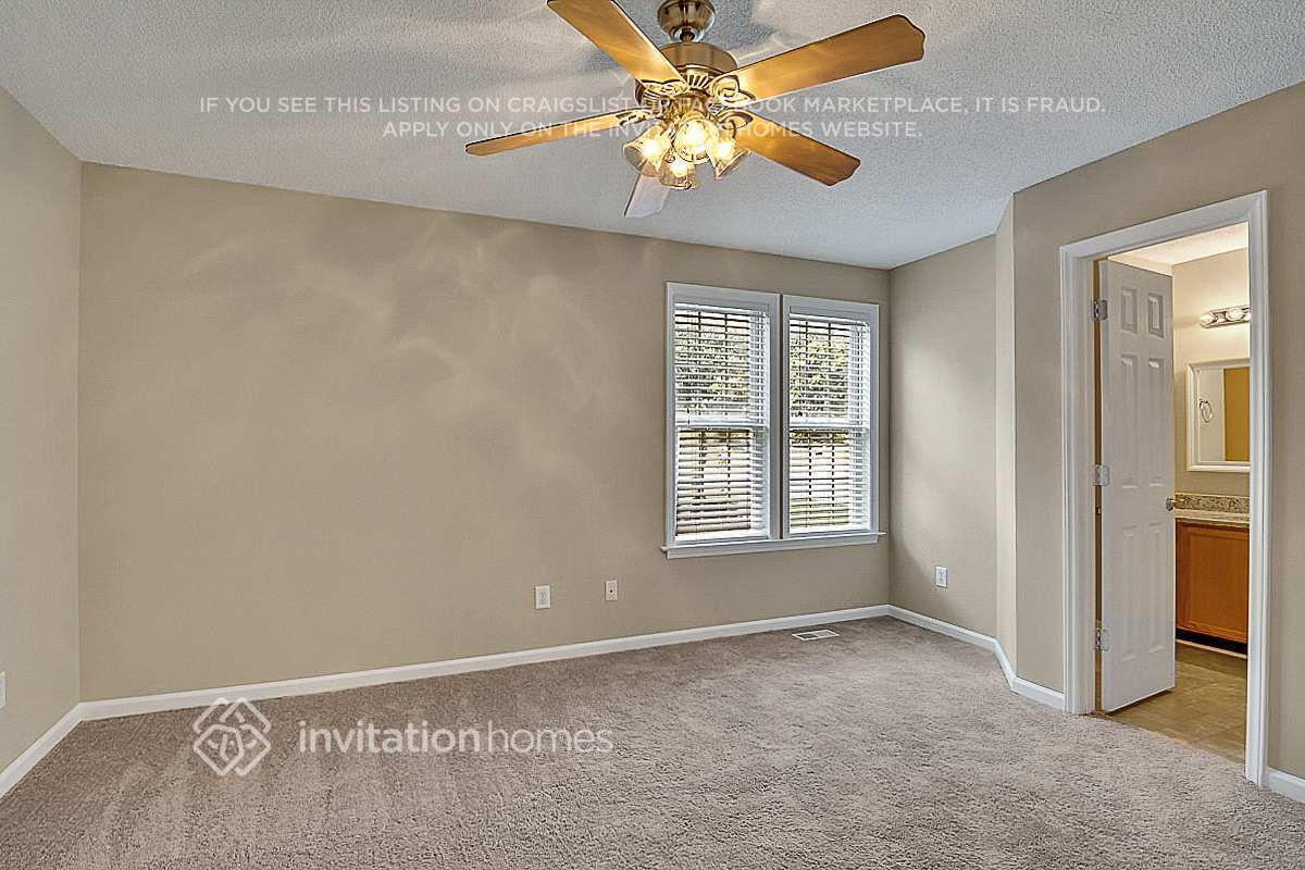 Building Photo - 105 Arthur Dr