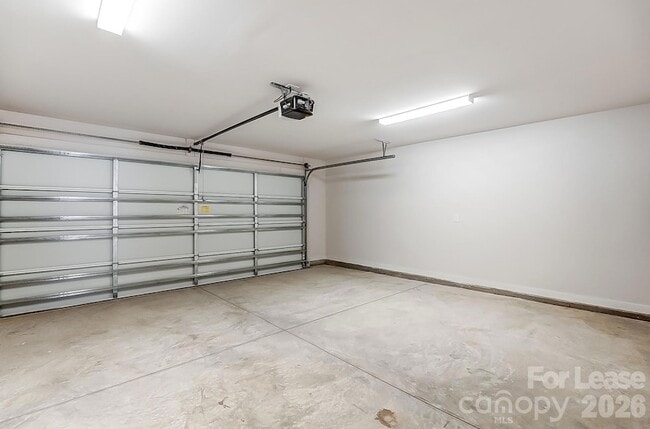 Building Photo - 2308 Chamberlain Ave