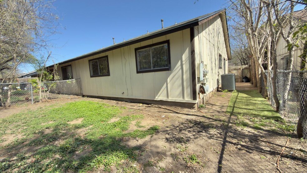 Building Photo - 10708 Lanshire Dr