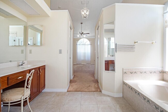 Building Photo - 458 Lytton Cir