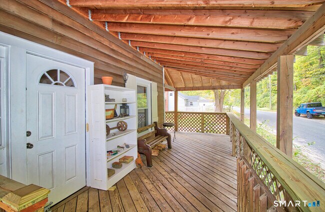 Building Photo - 15 Lower Rd