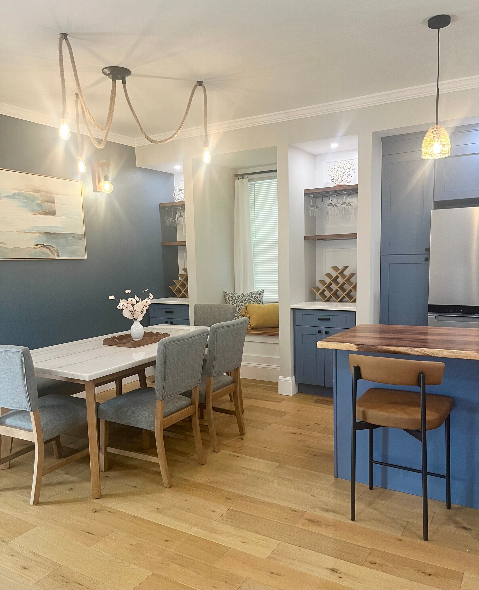 The open dining area and kitchen - 20 Summer St