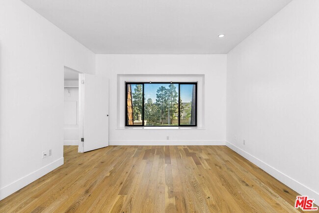 Building Photo - 13107 Mindanao Wy