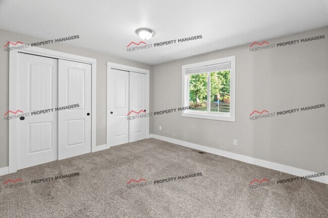 Building Photo - STATUS: *PENDING APPLICATION*| R37 | $2295  **** MOVE IN SPECIAL ****