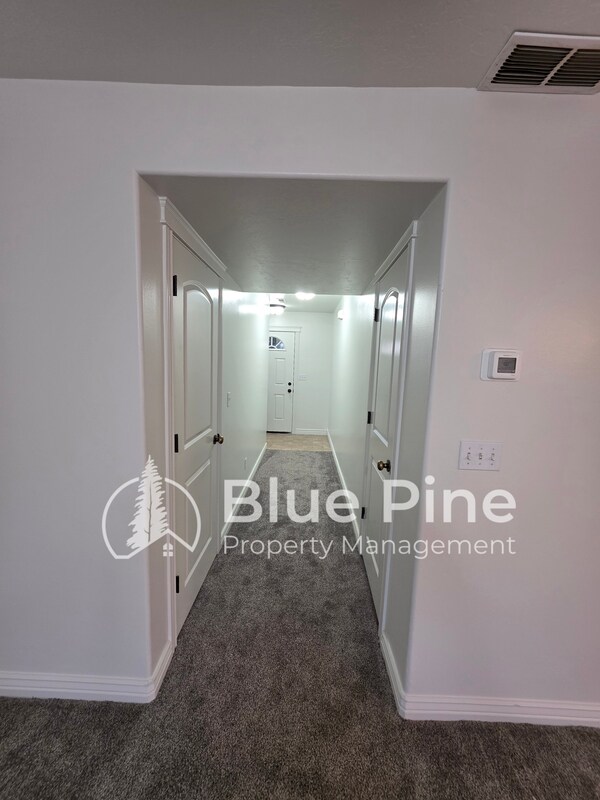 Building Photo - 3606 Goldstone Dr