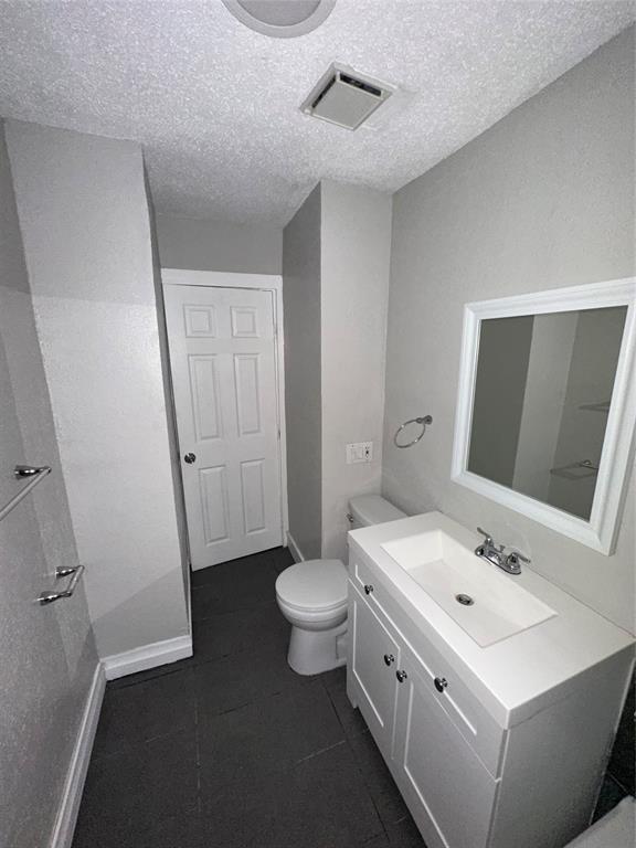 Building Photo - 1401 Collier St