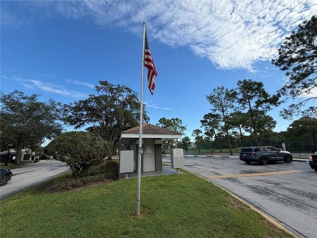 Building Photo - 14037 Fairway Island Dr