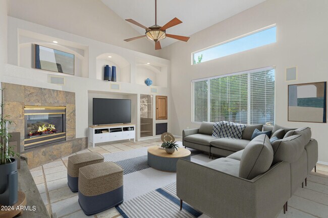 Building Photo - 4522 E Rowel Rd