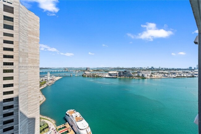 Building Photo - 335 S Biscayne Blvd