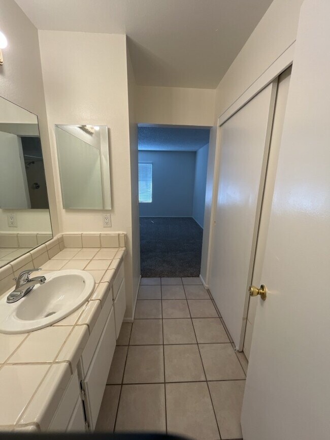 Building Photo - 2722 Kline Cir