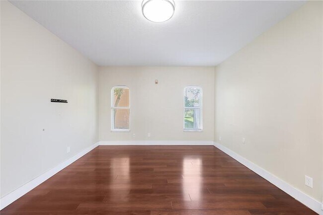 Building Photo - 1512 SW 106th Ave