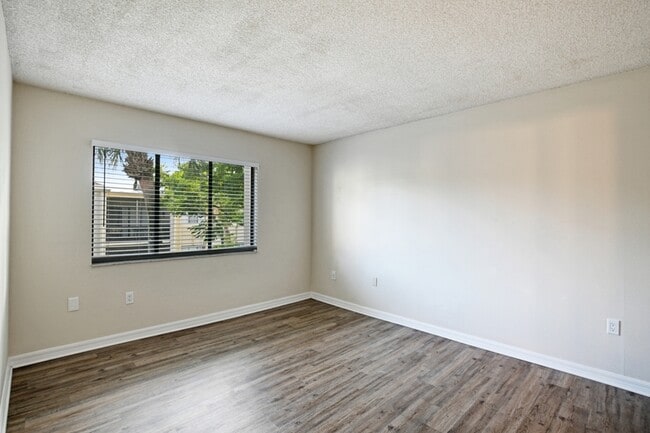 Building Photo - 3282 S Semoran Blvd