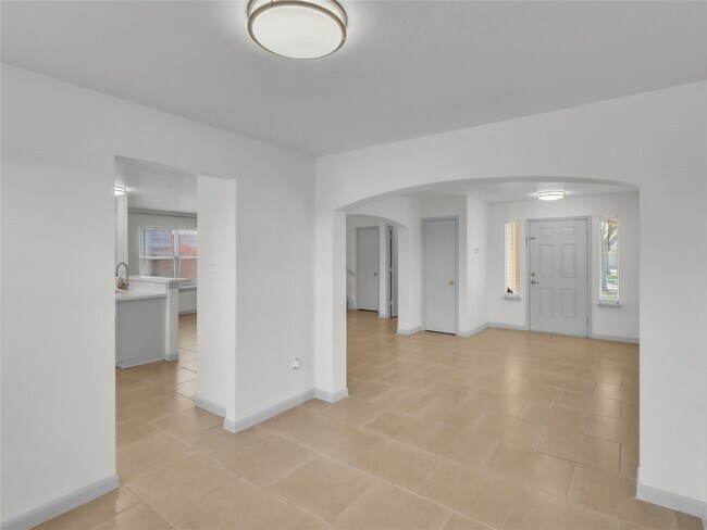 Building Photo - 19022 Yellow Thrush Dr