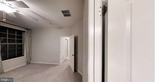 Building Photo - 141 Coachman Cir