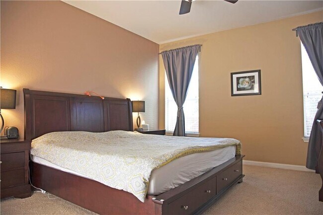 Building Photo - 305 Arrowhead Trail