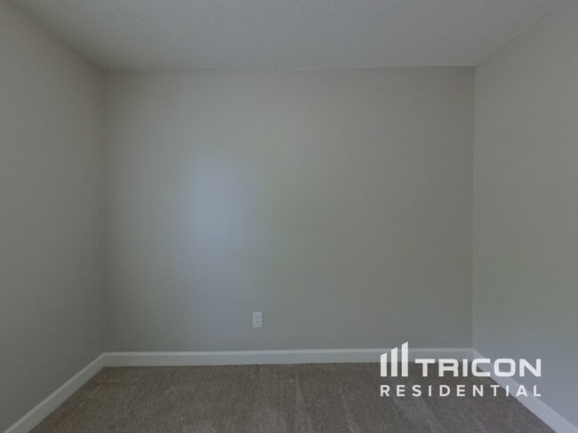 Building Photo - 1005 Alston Hill Dr