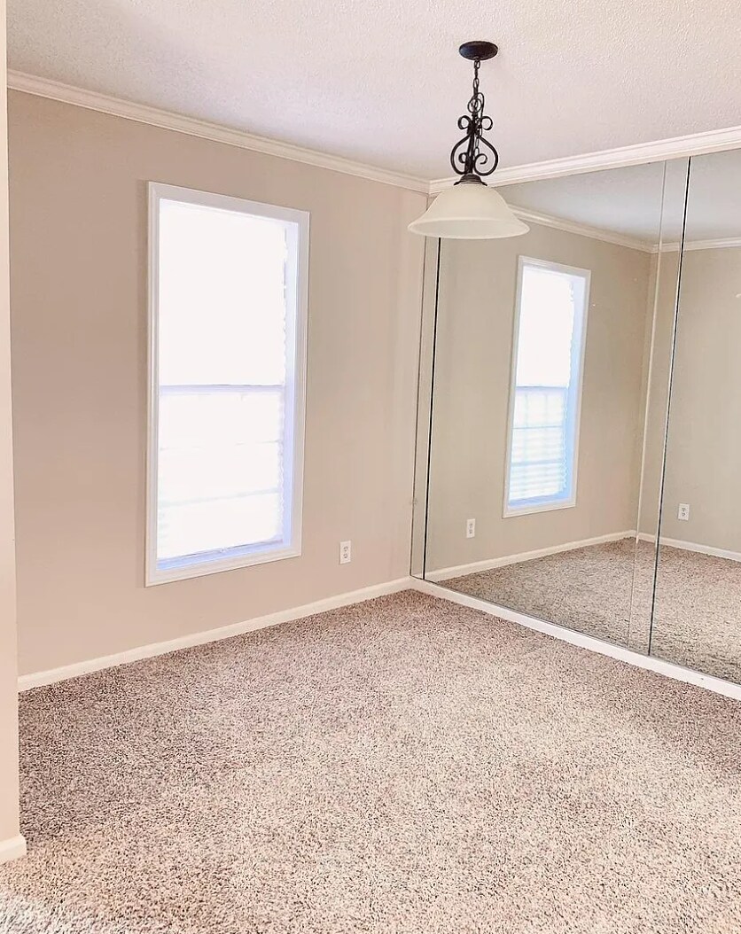 Dining room - 648 Balfour Rd