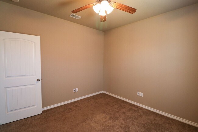 Building Photo - 3037 Beauford St