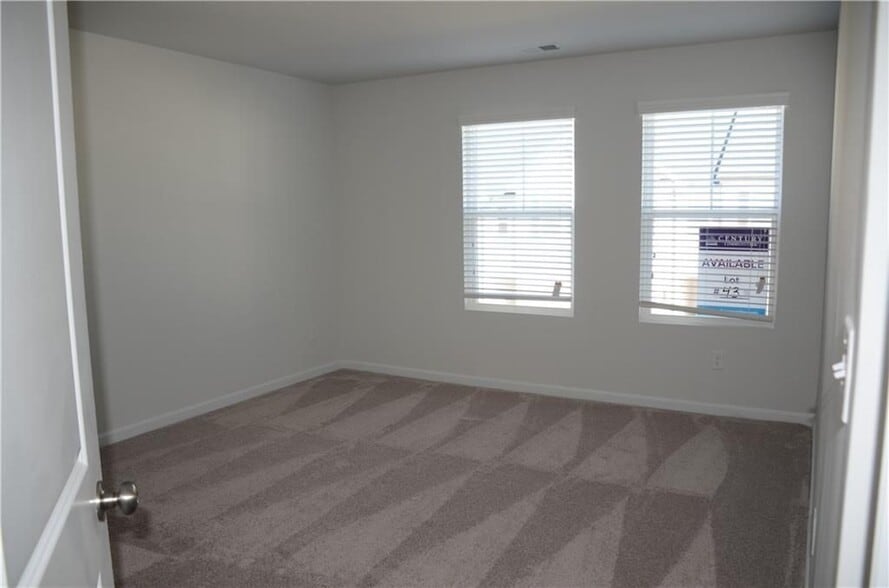 Building Photo - 1331 Pt Pl Dr