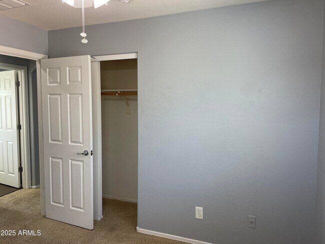 Building Photo - 14240 W Country Gables Dr