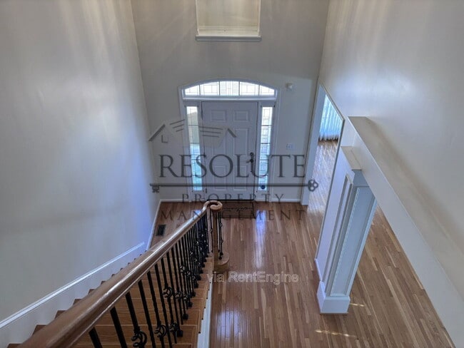 Building Photo - 5818 Myakka Ct