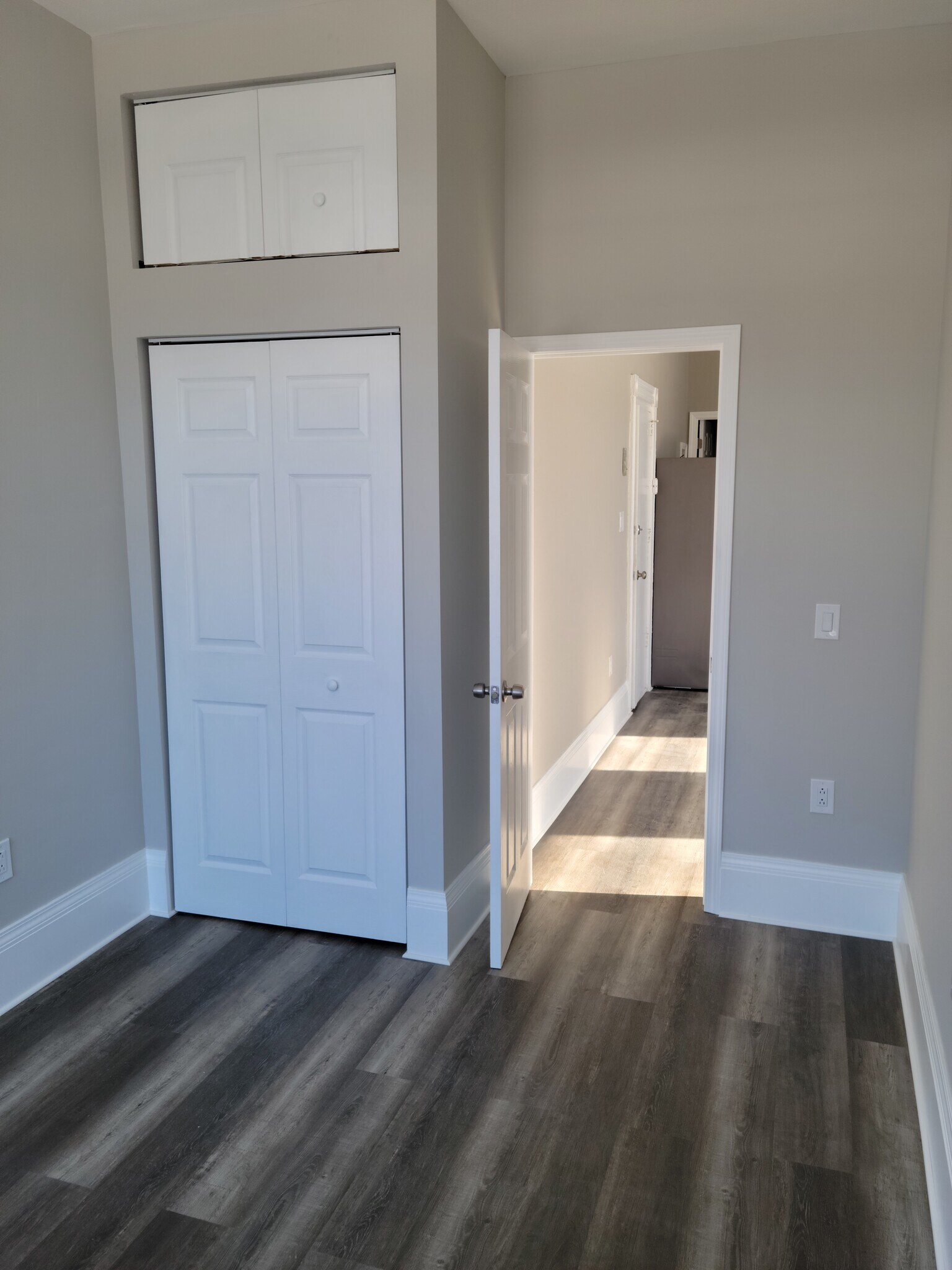 Building Photo - 2317 Main St