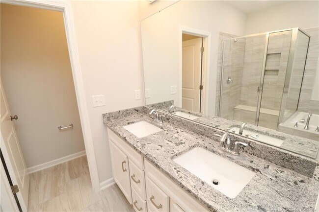 Building Photo - 3131 Cathedral Comb Dr