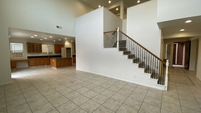 Building Photo - Mountain House Home Spacious 4 Bedroom, 3.5 Bath Home with Bonus Loft